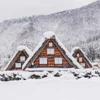 Japan Shirakawa-go’s Snowy Charm