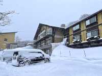 แช่ออนเซ็นกลางหิมะที่ Oohira Hotel, Yamakata