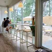 คาเฟ่วิวทะเล Whitelay Bay