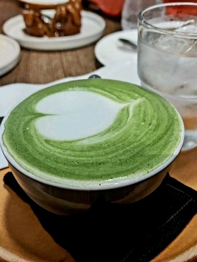 คาเฟ่ในบ้านร่มรื่นย่านนางเลิ้ง