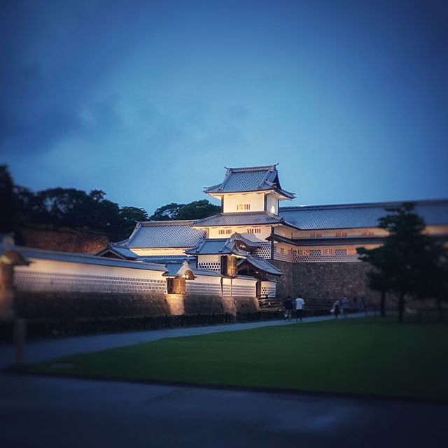 かつて金沢城のあった場所
