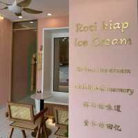 Roti kiap Ice Cream 夾雪糕