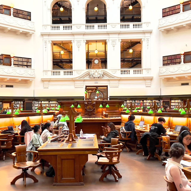 Literary Haven: State Library Victoria 🇦🇺