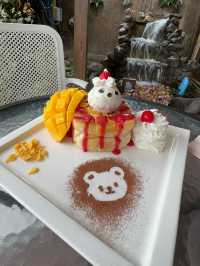 Bear Hug Cafe'