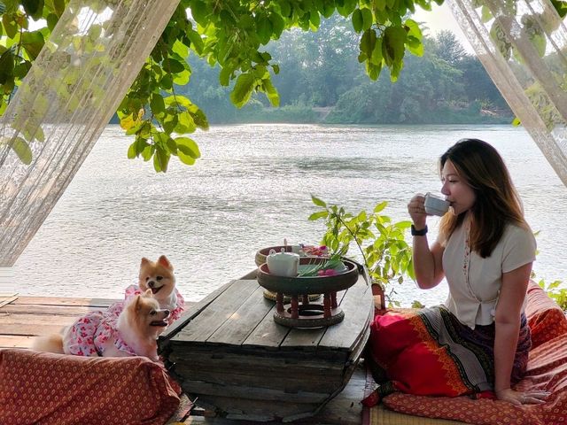 ที่พักริมน้ำแม่กลอง ราชบุรี ฉบับคนมีหมา 