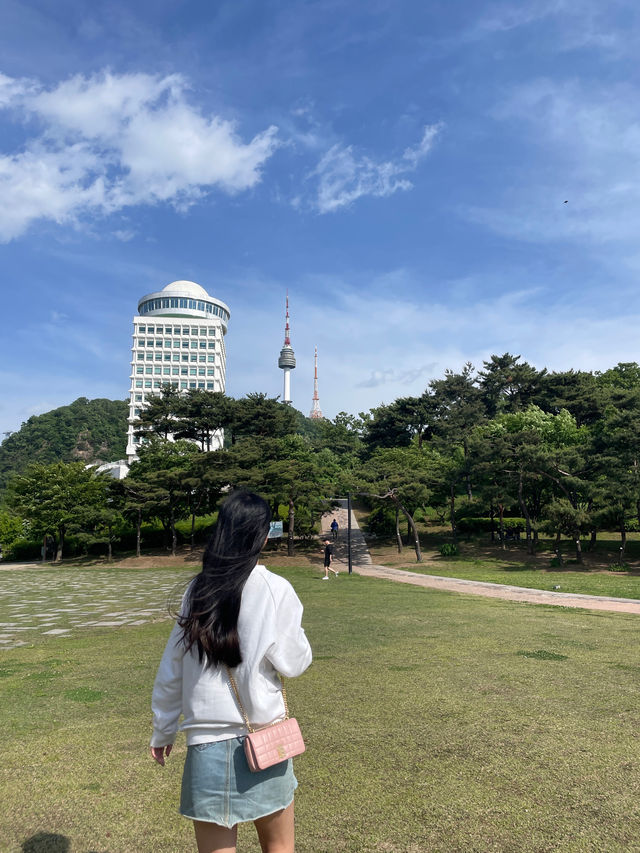 서울여행 장소로 딱인 서울N타워 백범광장, 엄마와 함께 💚