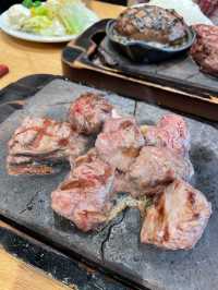 【ステーキ屋松国分寺店/東京都】手頃な価格のステーキとサラダ