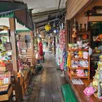 ตลาดชุมชนริมคลองบางหลวง