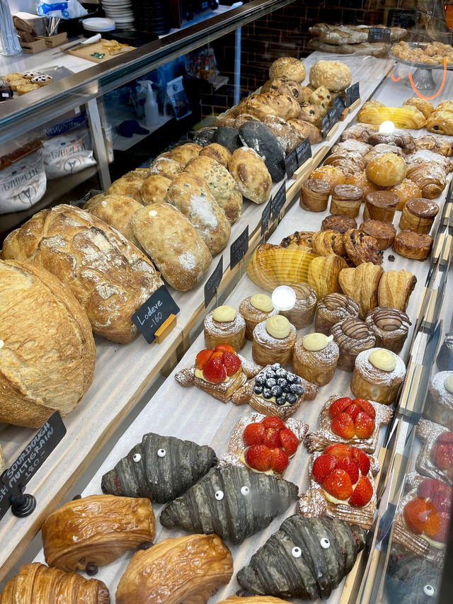 Beyond Bread Cafe  🍞 Ekkamai