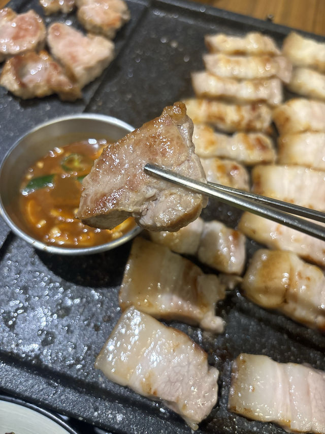 광주에서 느끼는 제주 흑돼지의 맛,제주덕구