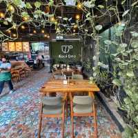 KOPI DEO | A COFFEE SHOP WITH LIVE MUSIC EVERY DAY