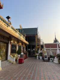 วัดที่ชาวปากเกร็ดรู้จักกันเป็นอย่างดี | วัดบ่อ