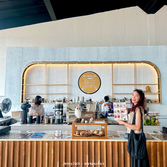 Winkin coffee คาเฟ่ระยอง วิวทะเลพาโนรามา