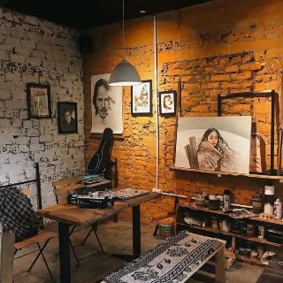 COUCH SURFING CAFE