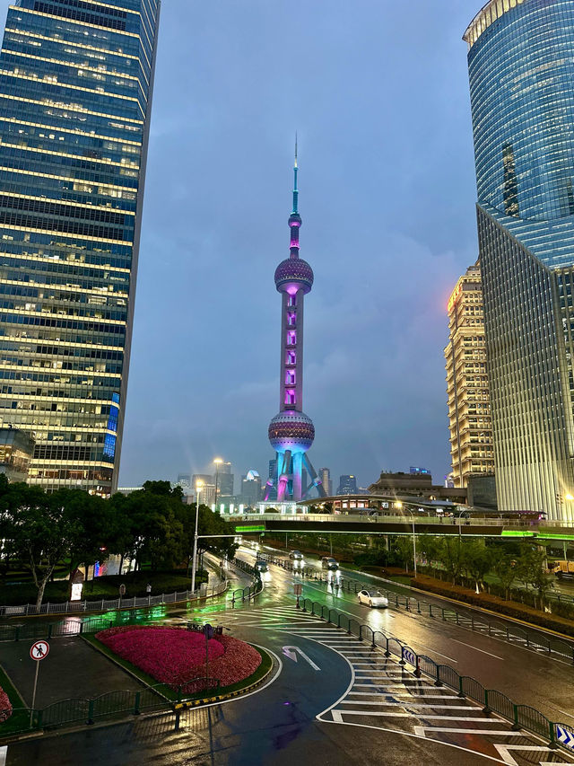 📍The Oriental Pearl tower, Shanghai, China 🇨🇳 