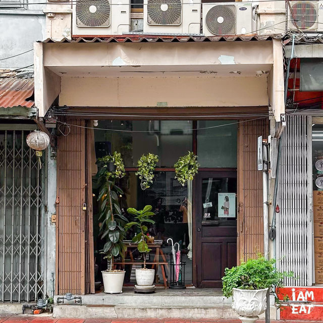 ไก่ทอดฟีลโฮมเมดย่านเจริญกรุงที่ต้องจองเท่านั้น