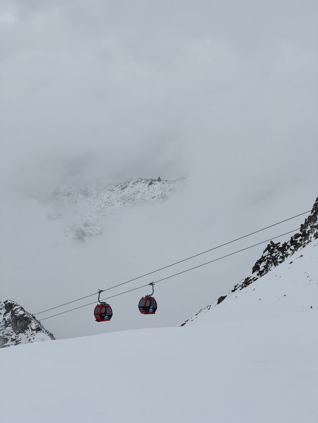 นั่งกระเช้าพิชิตยอดเขา Dagu Glacier 