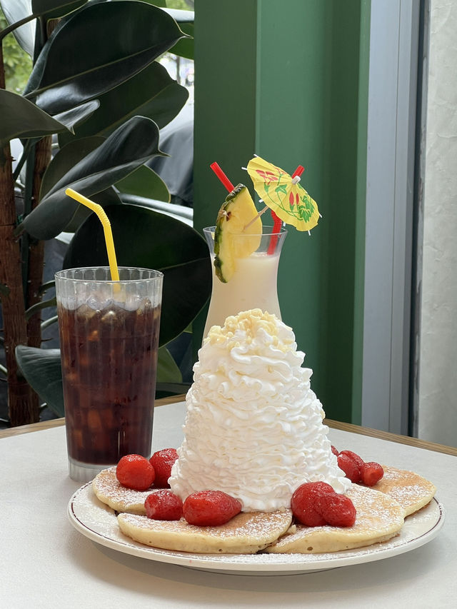 昼でも夜でも楽しめる！ 横浜みなとみらいのシンボルマリンタワー！