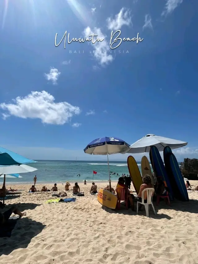 🇮🇩Uluwatu Beach in Bali, Indonesia ⛱️