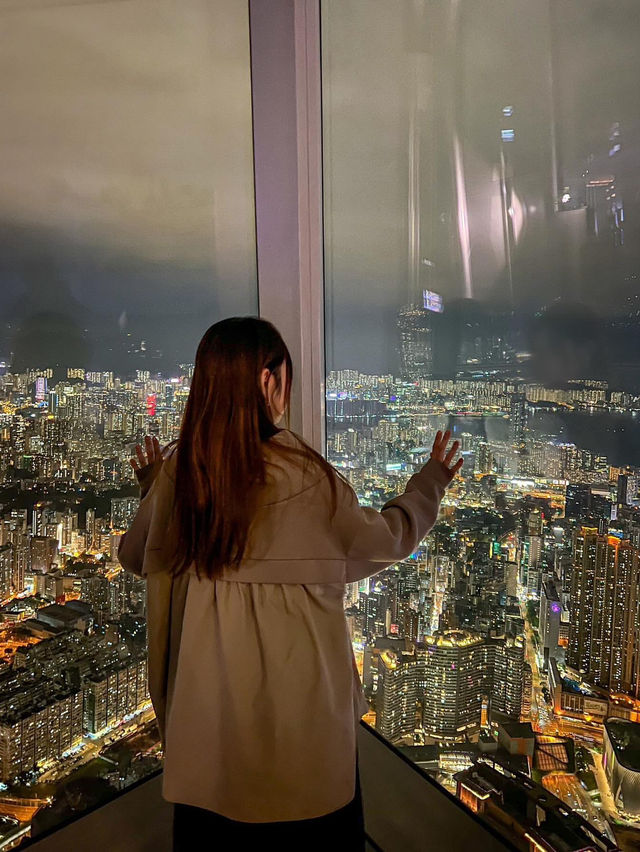 Experience Hong Kong’s urban beauty from Sky 100 Experience Hong Kong’s urban beauty from Sky 100