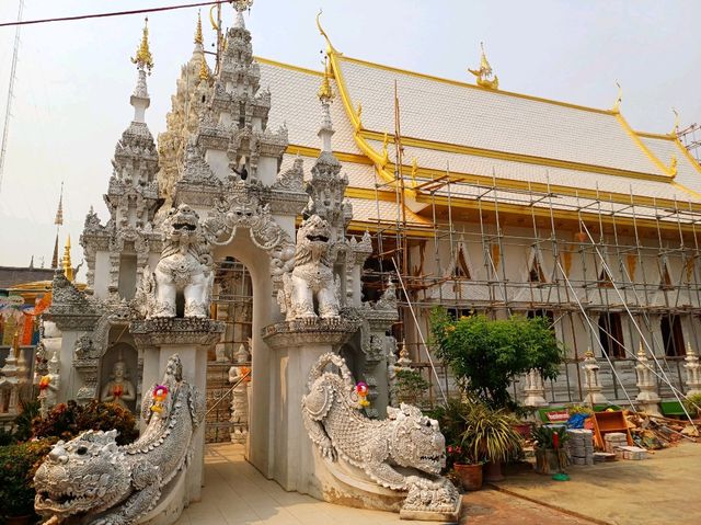 【南奔府】森帕揚鑾寺：免費參觀，泰國十大最美廟宇之一!