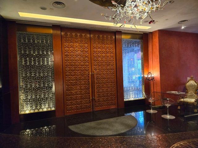 Best mid-budget Hotel in the Heart of Hong Kong