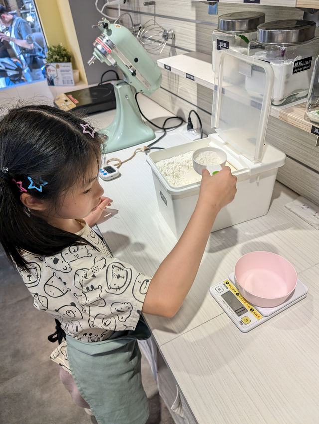 台北大安「Dough 動手玩」自己的🎂生日蛋糕自己做!