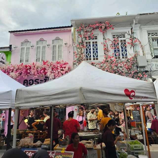 ถนนคนเดินหลาดใหญ่