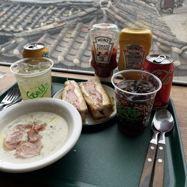 【韓国】常に行列ができるウルチロ近くのブランチカフェ❤️