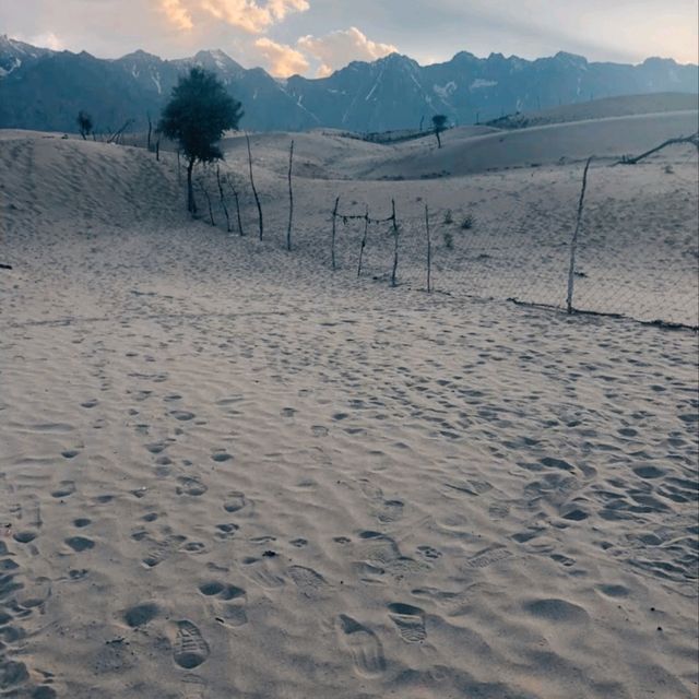 BREATHTAKING KATPANA DESERT.