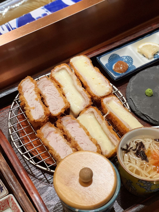 中環韓國人氣過江吉列豬扒