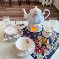 It’s time for afternoon tea!