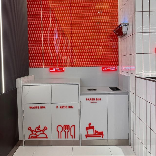 😊 KFC กับบรรยากาศทันสมัยและโปร่งสบาย
