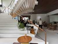 布吉網紅咖啡店， 共享工作空間 ，畫廊，餐廳集合於一身