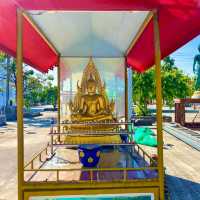 สักการะท้าวเวสสุวรรณ วัดบุญศรีมุนีกรณ์