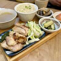 慢煮日式洋食．親民溫馨小店