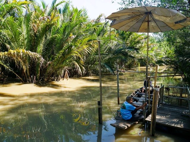 ล่องเรือท่าน้ำต้นลำพู ไหว้พระ ตลาดใหม่ แปดริ้ว