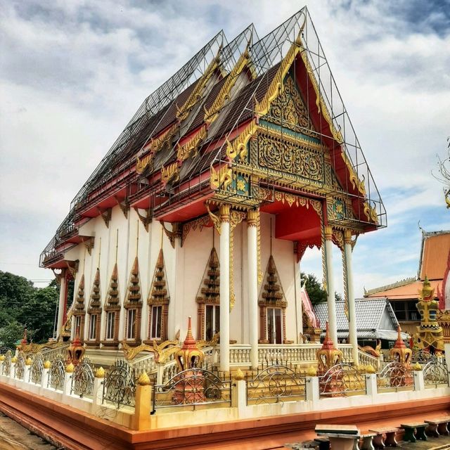 กราบขอพรสมเด็จพระพุทธเจ้าจอมจักรพรรดิ