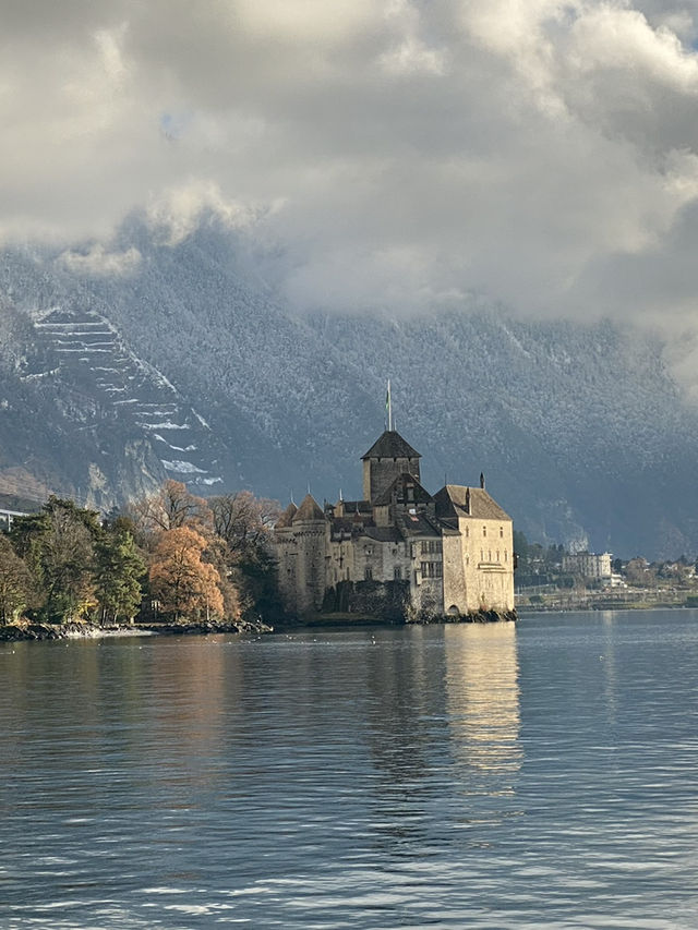 Château de Chillon: A Fairytale Fortress on Lake Geneva