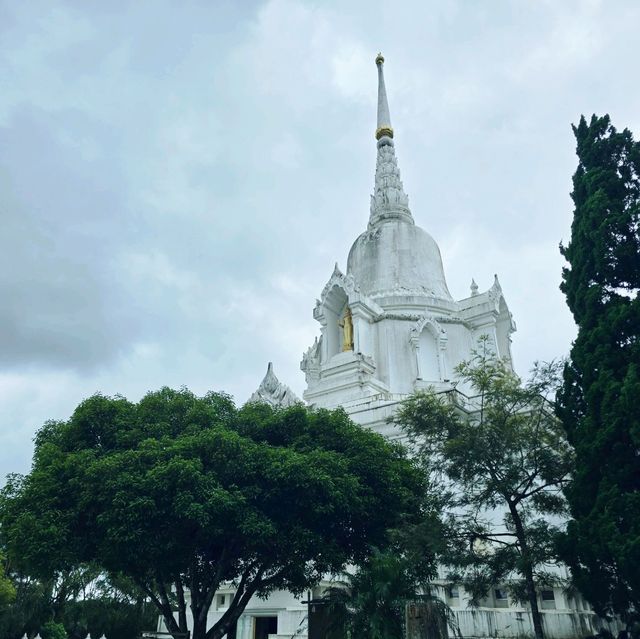 พระบรมธาตุเจดีย์กาญจนาภิเษก