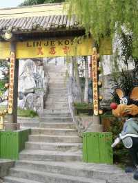 Serenity by the Sea: My Tranquil Escape to Lin Je Kong Temple and Pantai Pasir Giam