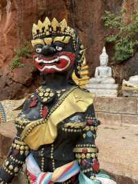 The Blue Guardians and the Majestic White Buddha