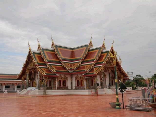 วัดพระธาตุเชิงชุมวรวิหาร สกลนคร