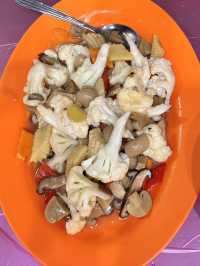 Reunion Dinner at Ship Village: Seafood, Scenic Views, and Celebration 