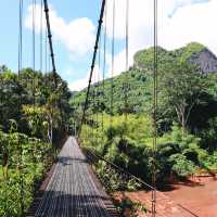 สะพานแขวนเขาพัง  ภูเขารูปหัวใจ