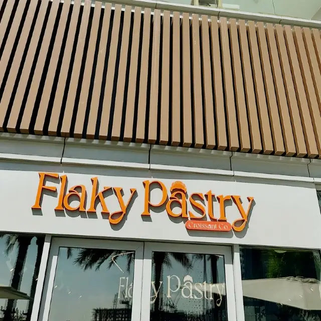 完美酥脆在Flaky Pastry Croissant Co