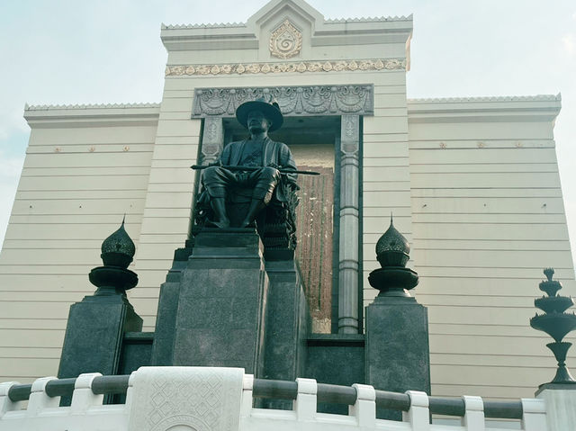 泰國曼谷紀念碑景點：King Rama I Monument พระบรมราชานุสาวรีย์พระบาทสมเด็จพระพุทธยอดฟ้าจุฬาโลกมหาราช。適合拍照打卡，了解歷史