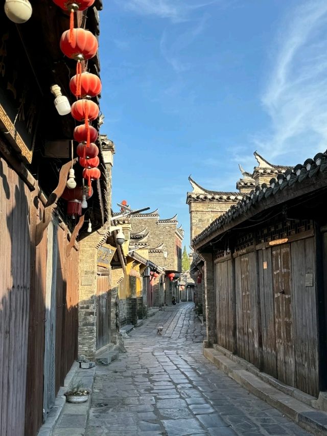 Sanxian Bridge: An Iconic Landmark of Sanhe Ancient Town