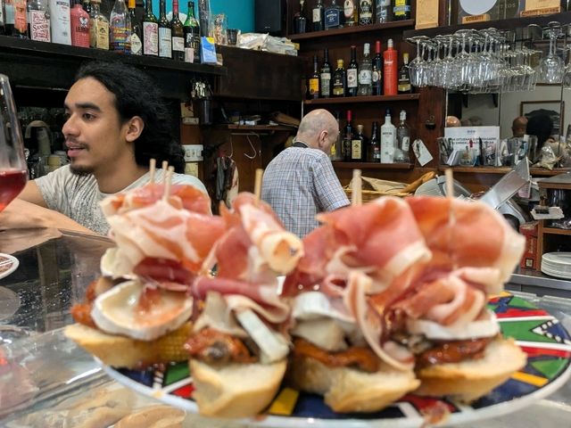 サンセバスチャン　おすすめのタパスバー　Gorriti Taberna