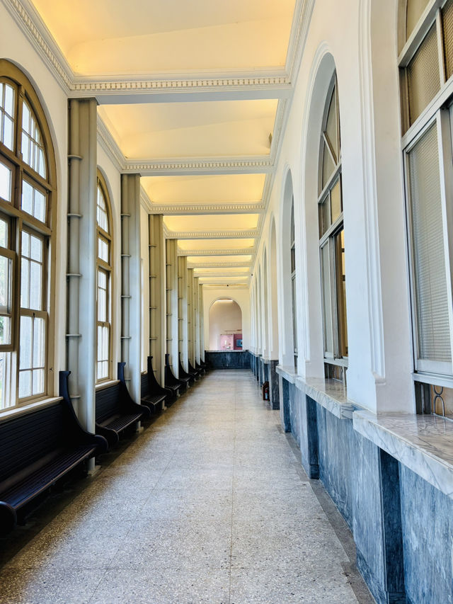 🏛️台南 司法博物館，藍天白雲下的歷史建築！✨